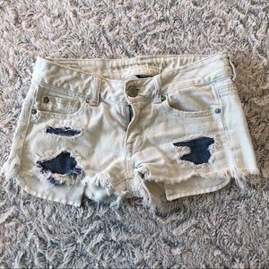 🔥BOGO FREE American Eagle distressed white shorts